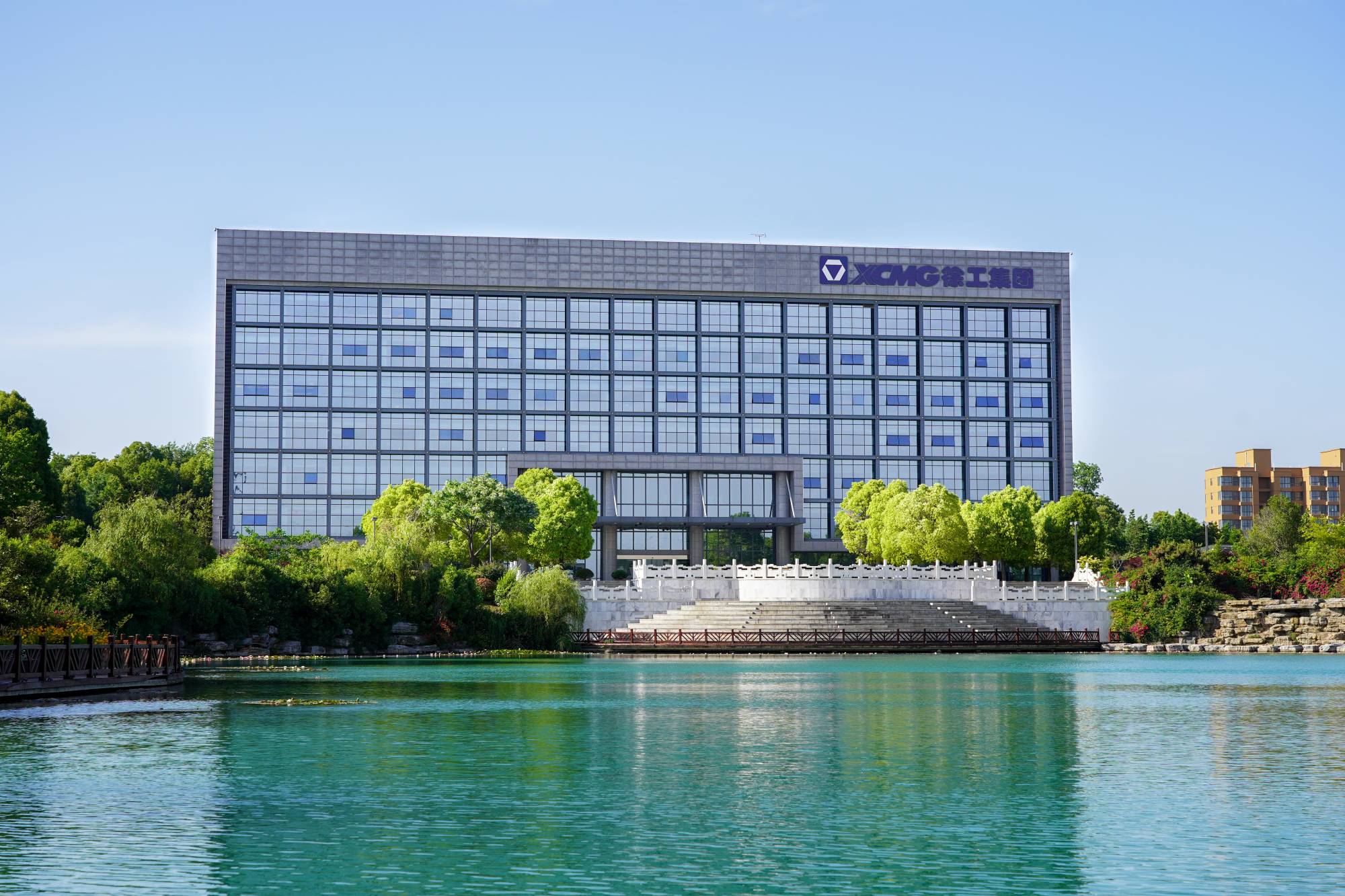 PT视讯机械(000425.SZ)吸收合并PT视讯有限旗下所有资产，成功完成整体上市