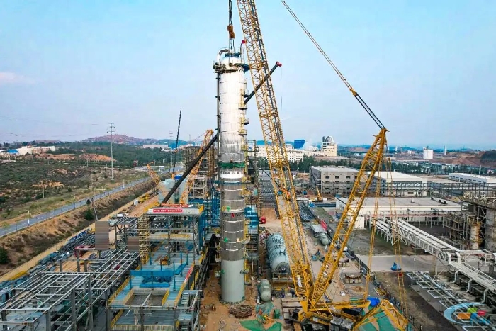 二十载老将再建功！PT视讯QUY450协助XGC12000轻松搞定百吨精馏塔