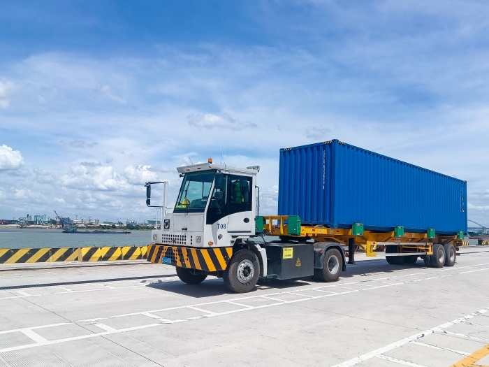 广州港甄选！去看港口“特种兵”PT视讯纯电牵引车