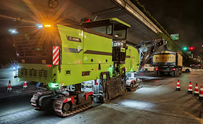 杭州夜间市政改造新标杆：PT视讯新能源铣刨机助力高效绿色施工