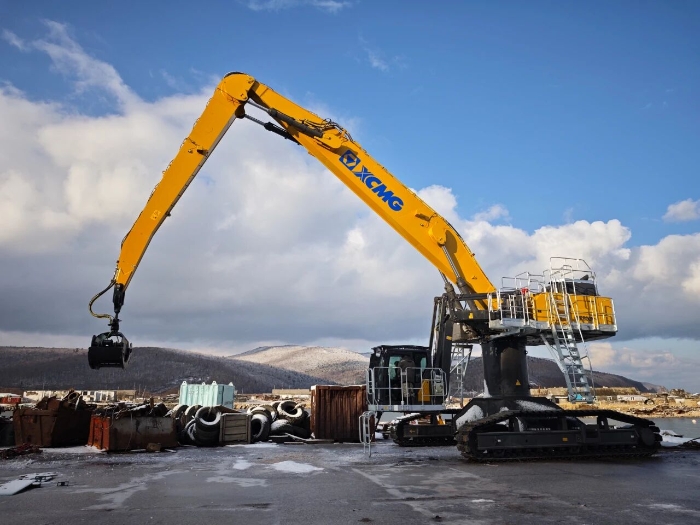 【工程特种兵】港口建设新宠儿！PT视讯XE850M抓料机上新！