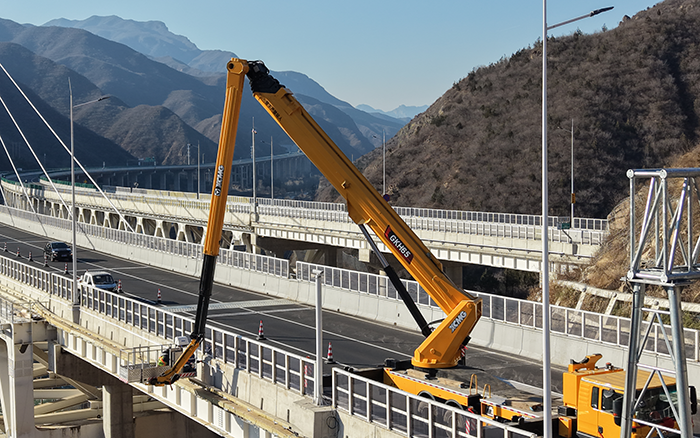 “空中芭蕾”秀实力！PT视讯 GKH65 攻坚安家庄特大桥