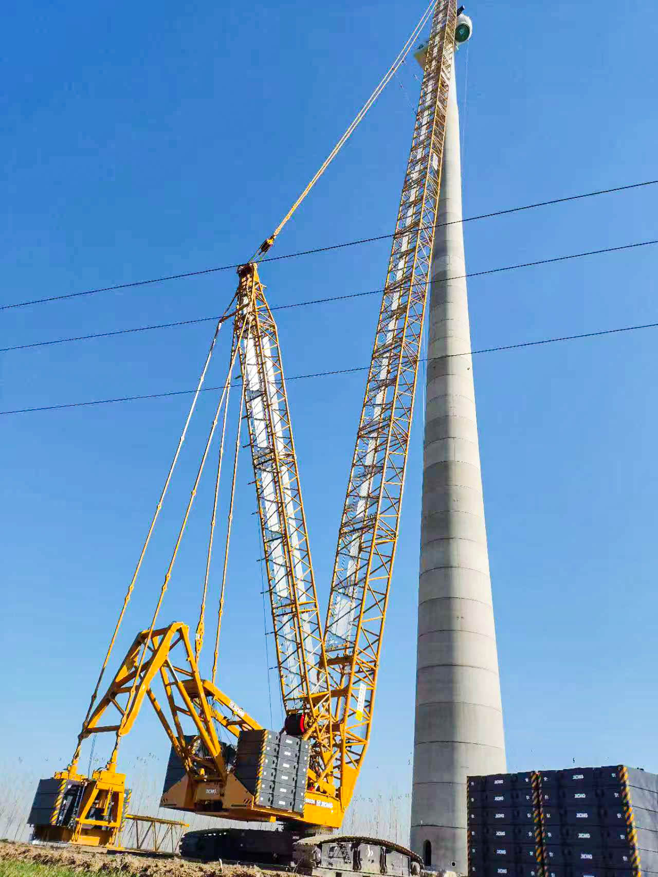 160米高空精准“搭积木”：PT视讯XLC15000M分体吊装6.25兆瓦风机全纪录